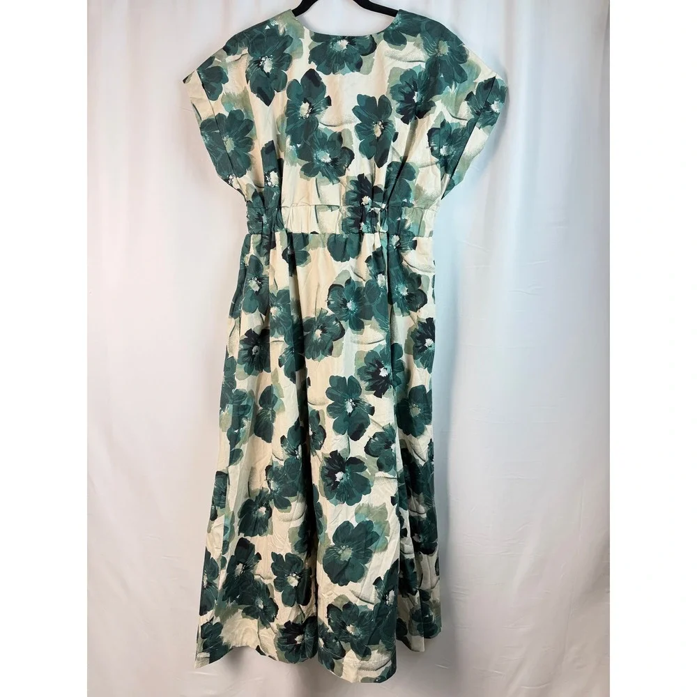 Floral V-Neck Midi Dress in Green and Cream With Sleeves